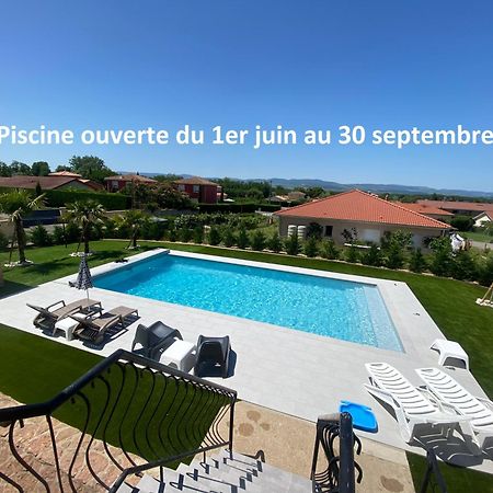 Studio Chez L'Habitant Avec Piscine Commune Grieges Exterior photo